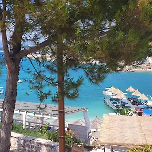 https://blue-bay-ksamil.albaniahotels.org