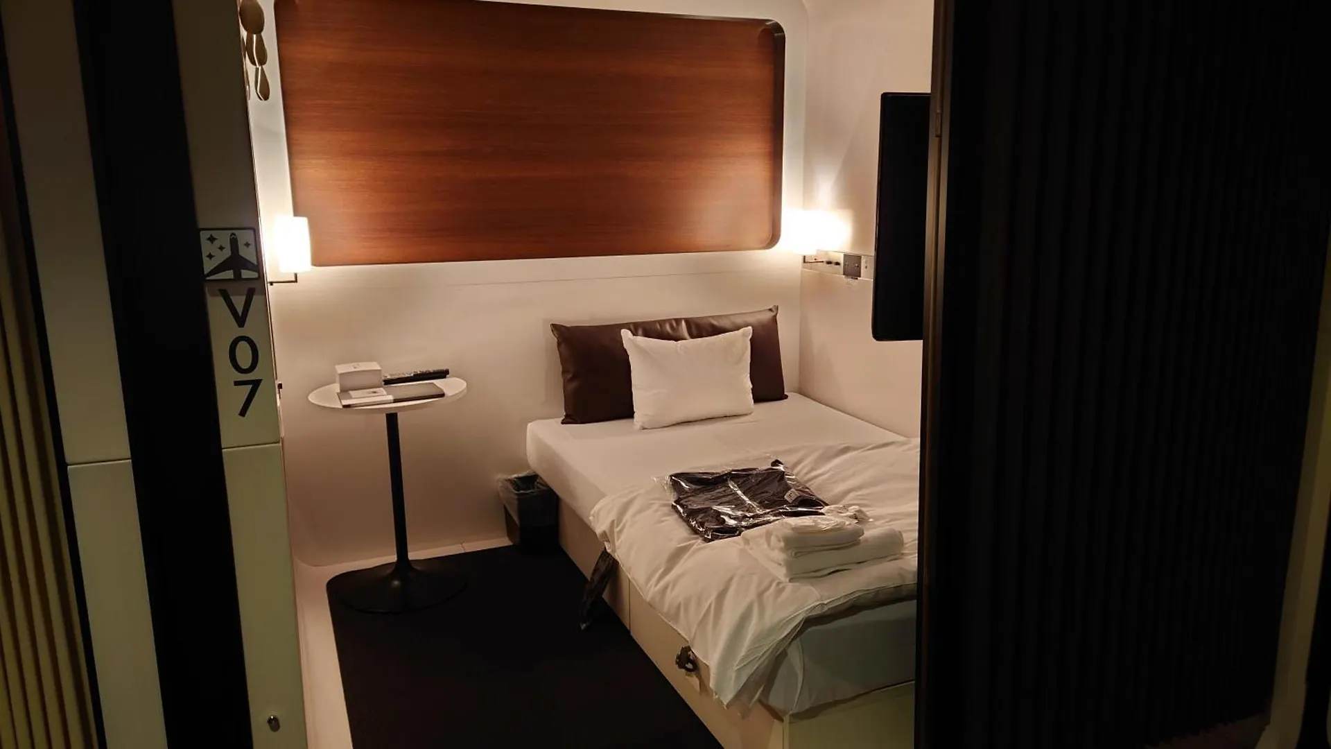 ** Kapselhotel First Cabin Haneda Terminal 1 Präfektur Tokio Japan